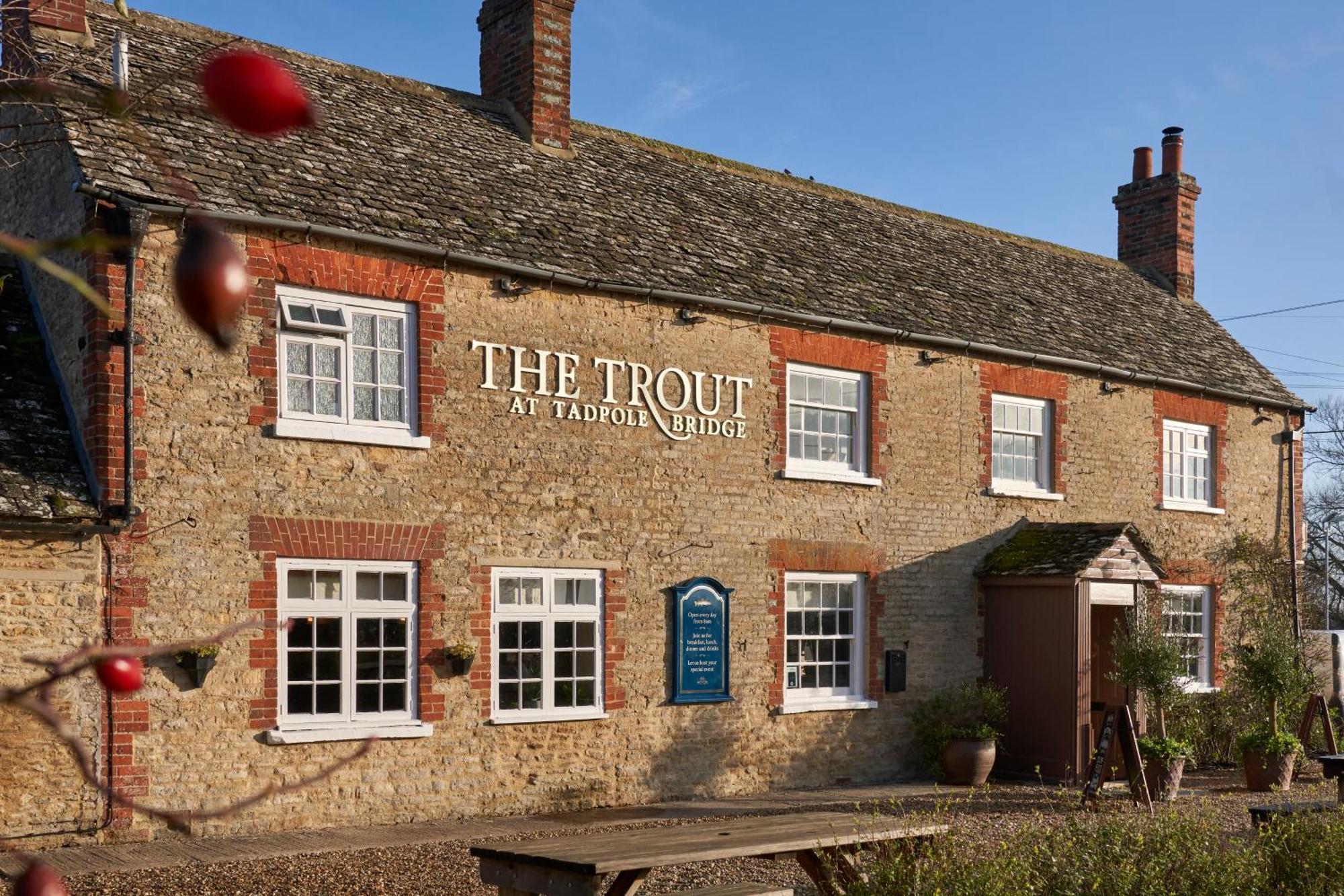 Hotel The Trout At Tadpole Bridge Faringdon Esterno foto